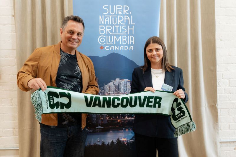 New Zealand Herald's Winston Aldworth and Bonnie Jansen from TVNZ1.