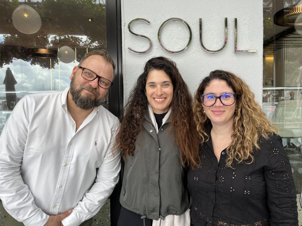 Alex Scasny from Plateau International, Traveline Egypt’s Kenzie Imam and Alessia Ristuccia from Capofaro.