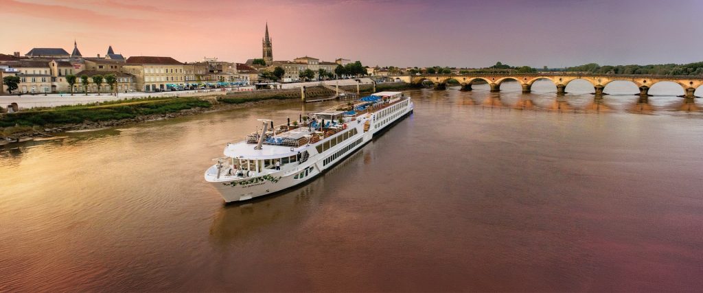 Uniworld Unveils University Course