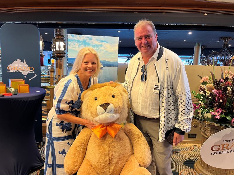 Belinda Clark from HAL with Let’s Cruise’s Mark Smith.